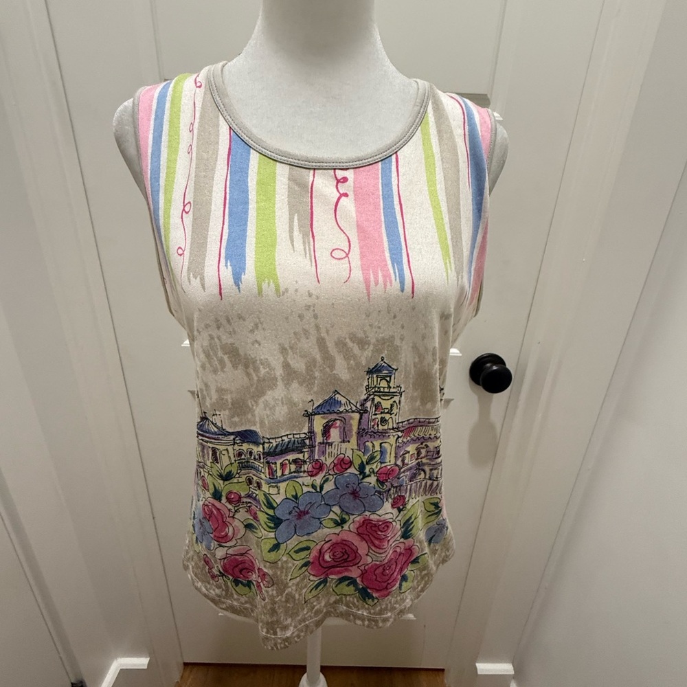 Lynn Ritchie. Silk Blend Knit Sleeveless Blouse. City Print. Size Medium.